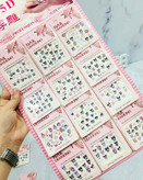 استیکرناخن یا لنز ناخن