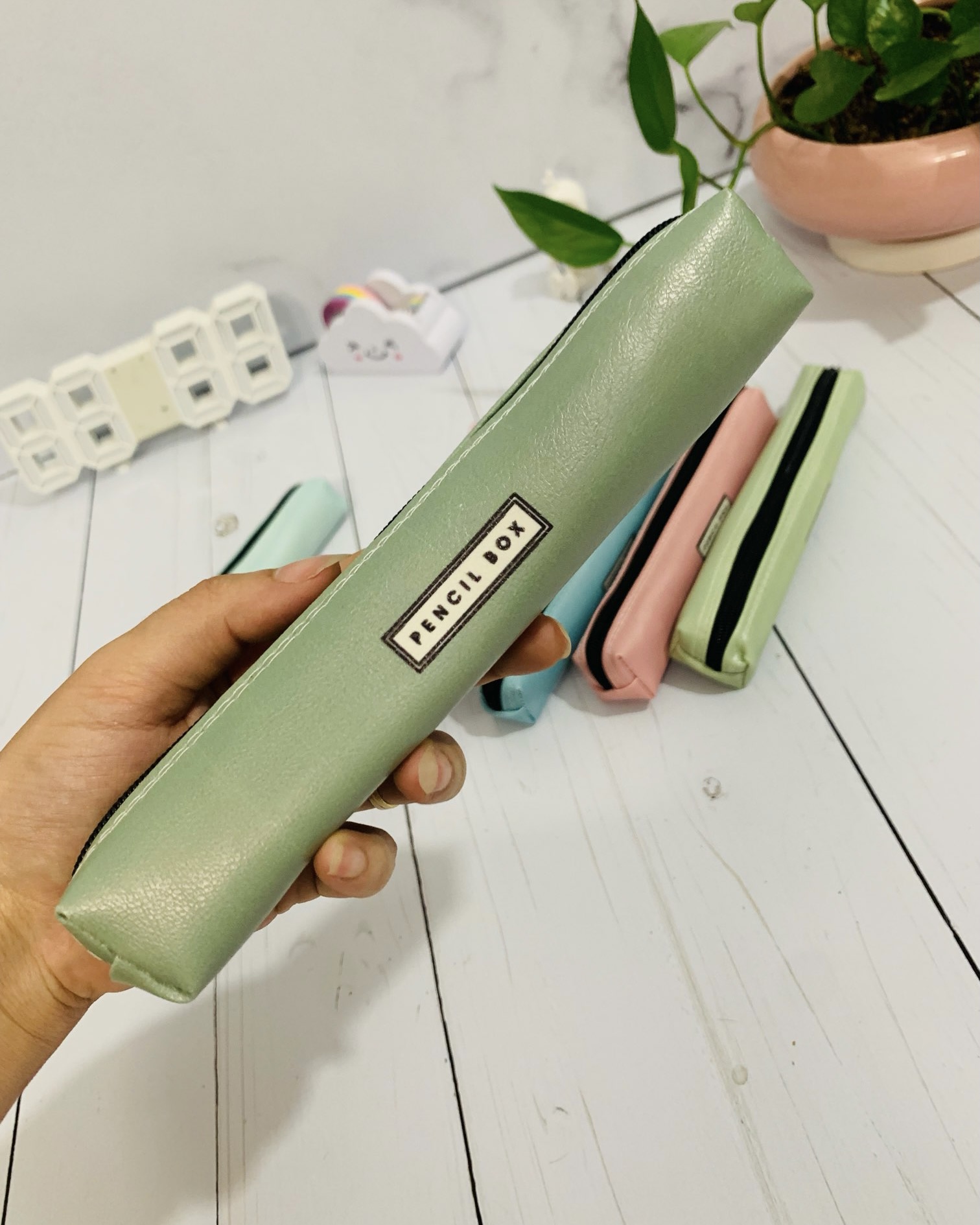 جامدادی دانشجویی