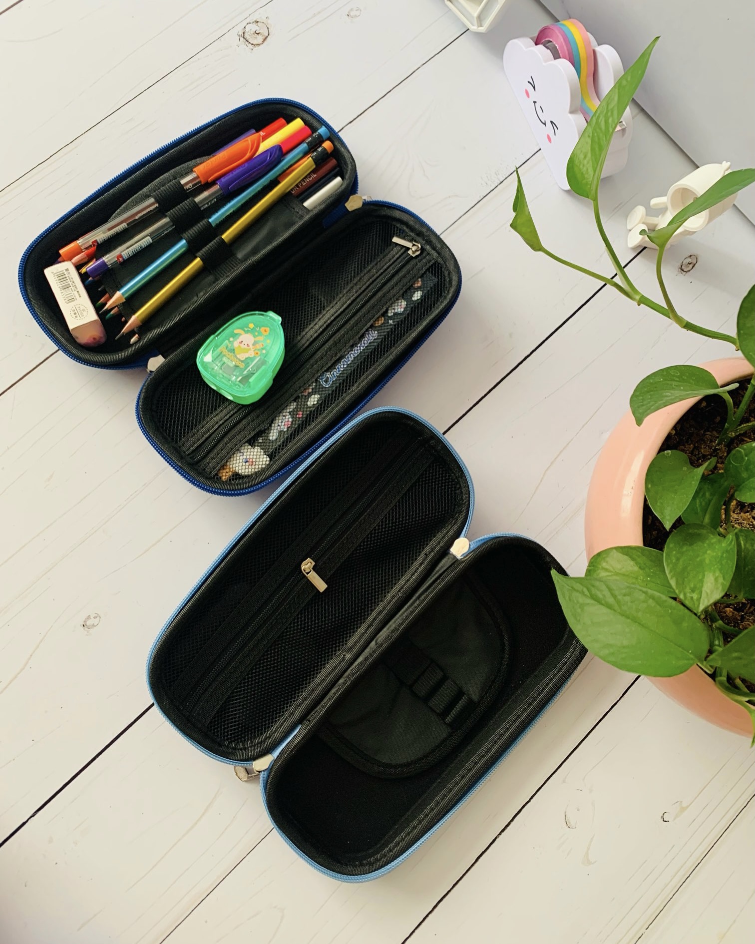 جامدادی نیمه تبلتی فضانورد