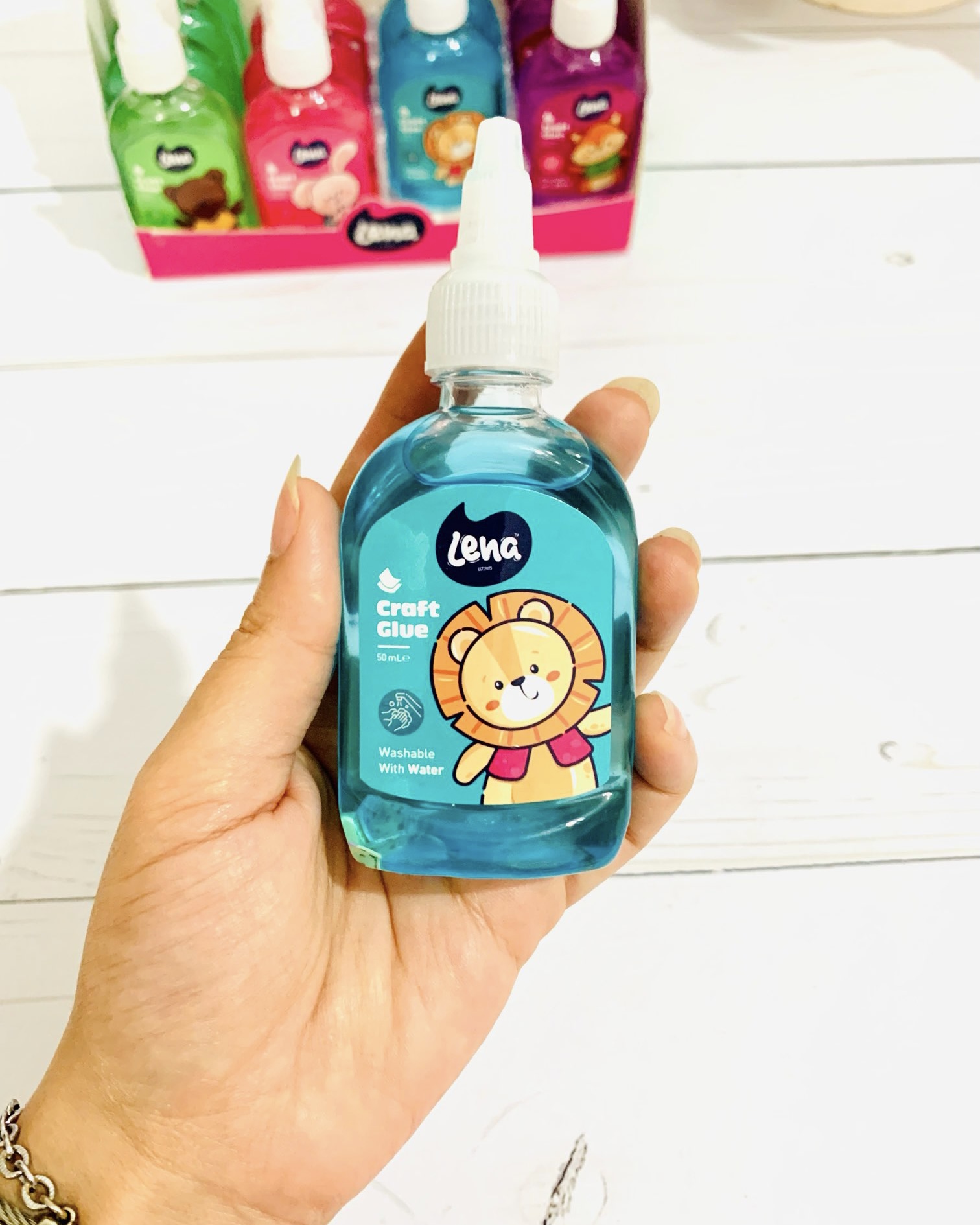 چسب مایع مخصوص مهد کودک