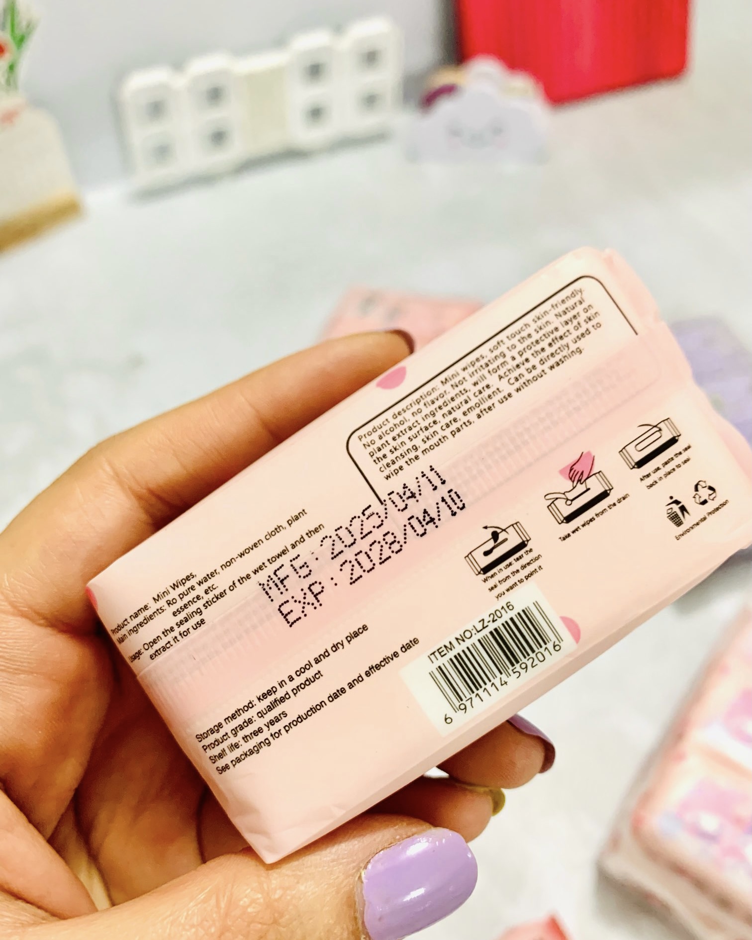 دستمال مرطوب همراه