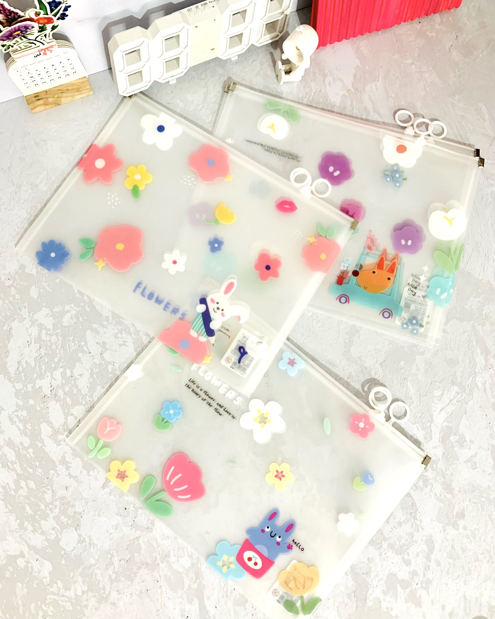 پوشه زیپ دار A4  فانتزی طرح گل و خرگوش