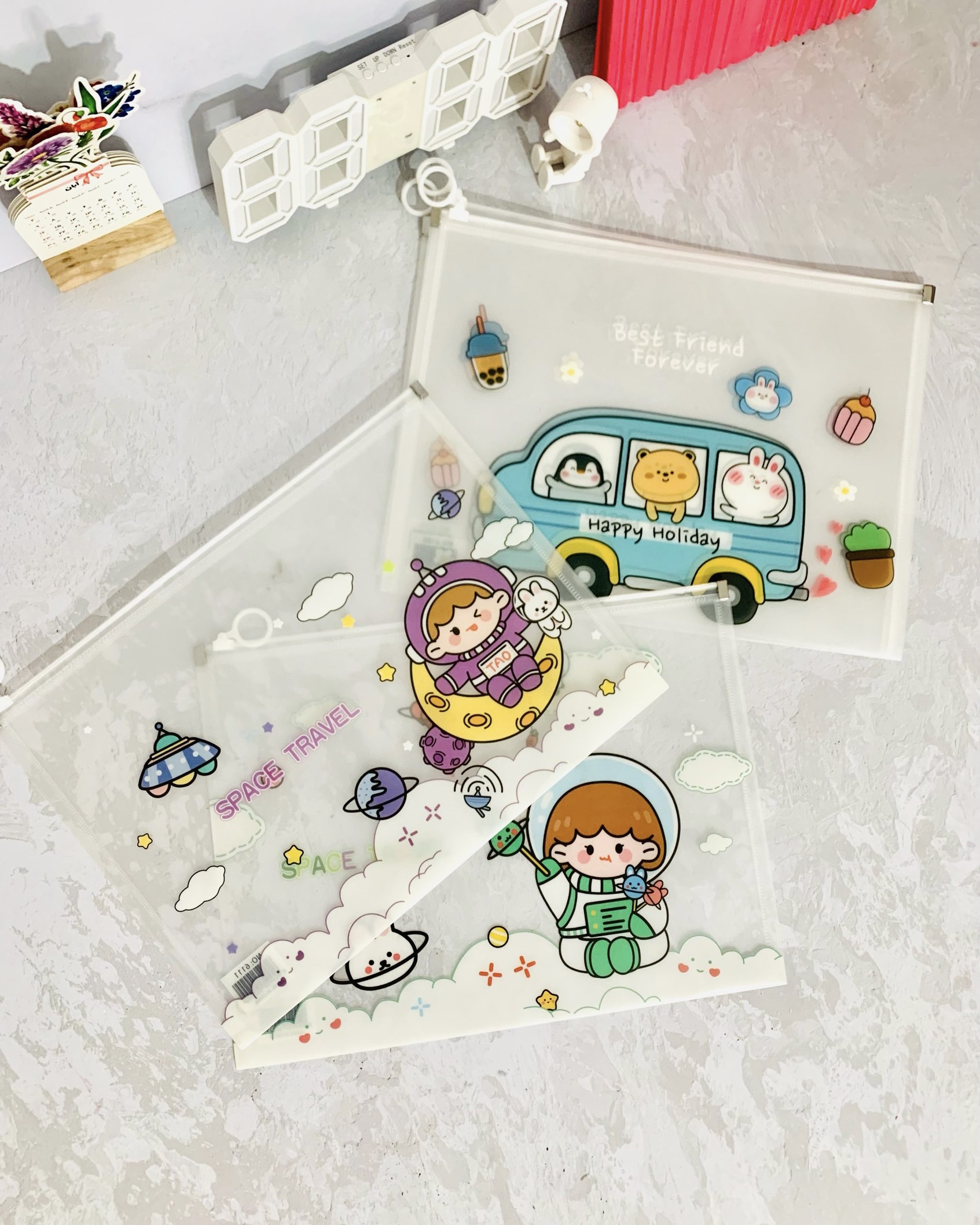 پوشه زیپدار فانتزی A4 فضانوردی