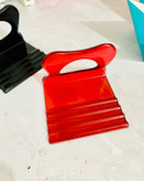 نگهدارنده گوشی وقتی به شارژ هست