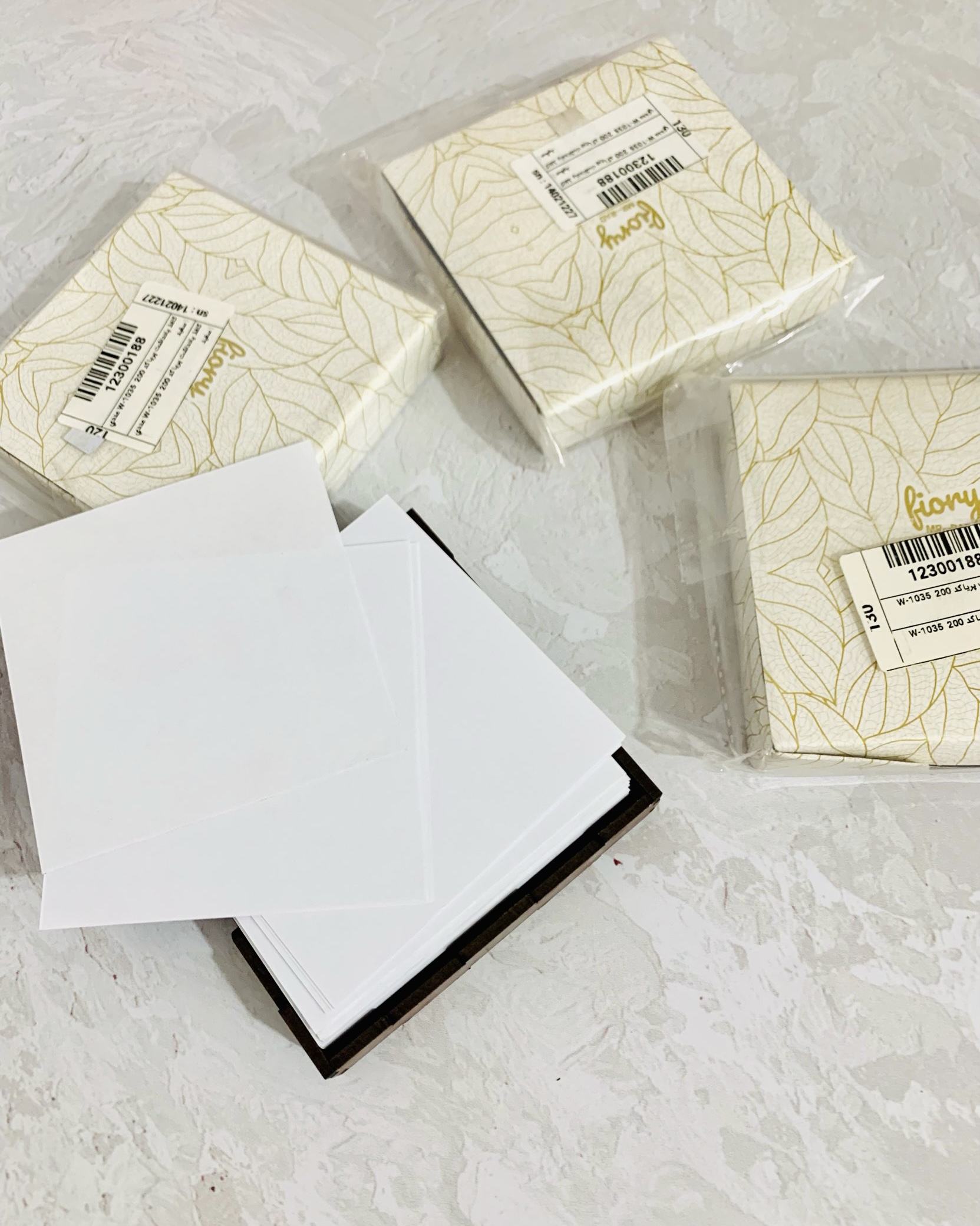 کاغذ یادداشت سفید